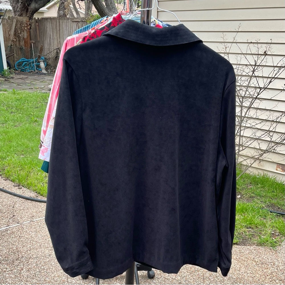 Gray suede-textured blouse - Picture 3 of 3